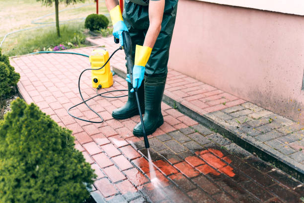 Why Choose Our Certified Pressure Washing Experts for Your Project Needs in Pine Castle, FL?